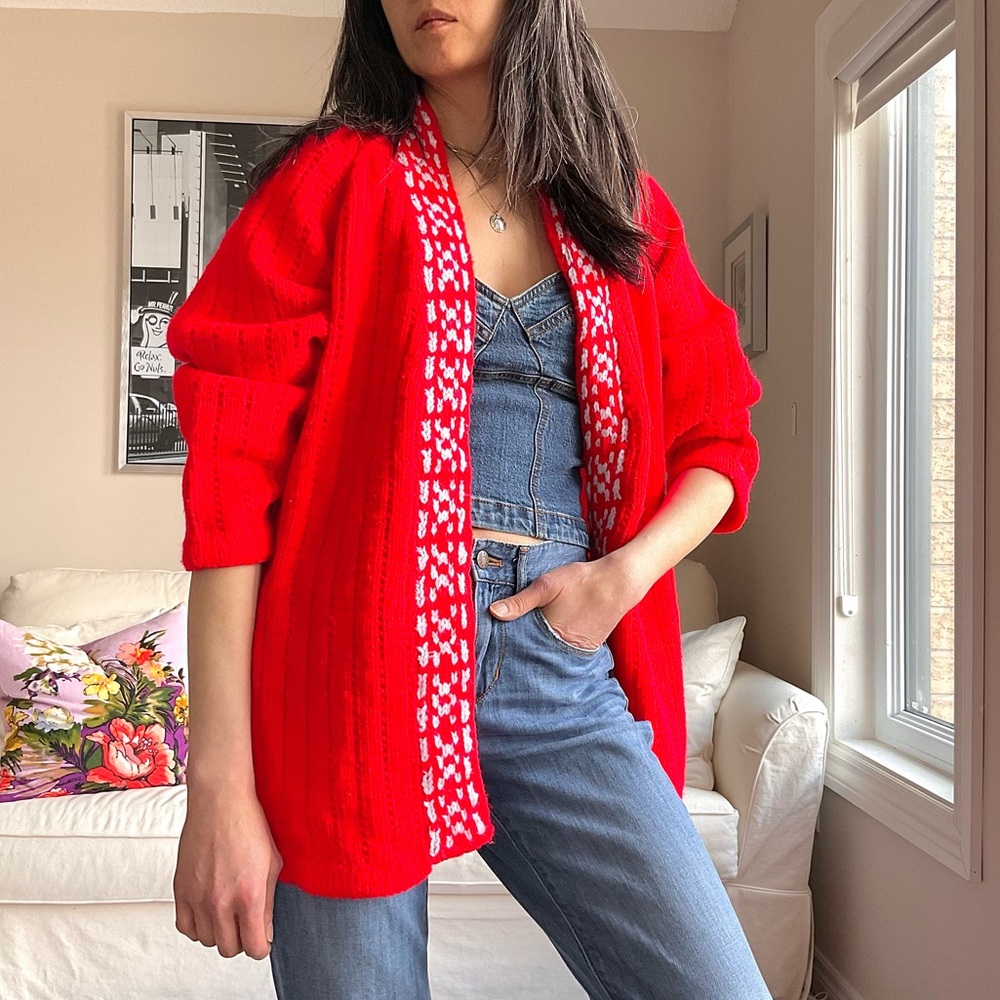 Bright red knit open front cardigan with white knit pattern - Picture 2 of 12